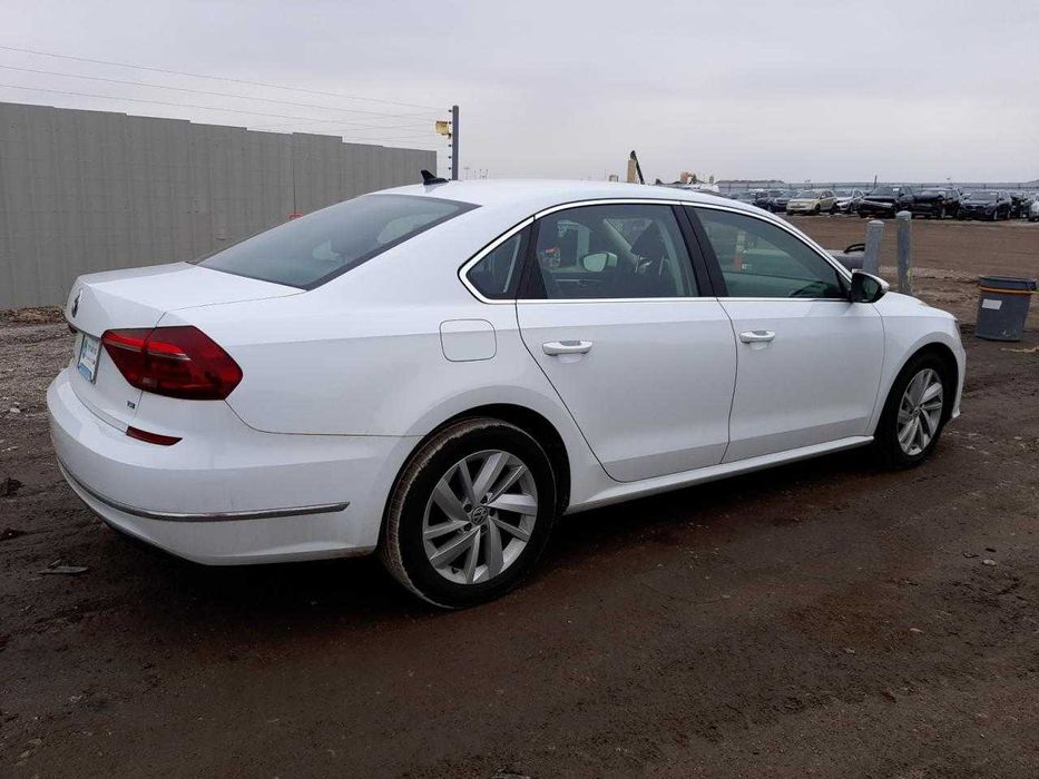 2018 Volkswagen Passat SE ціла машина