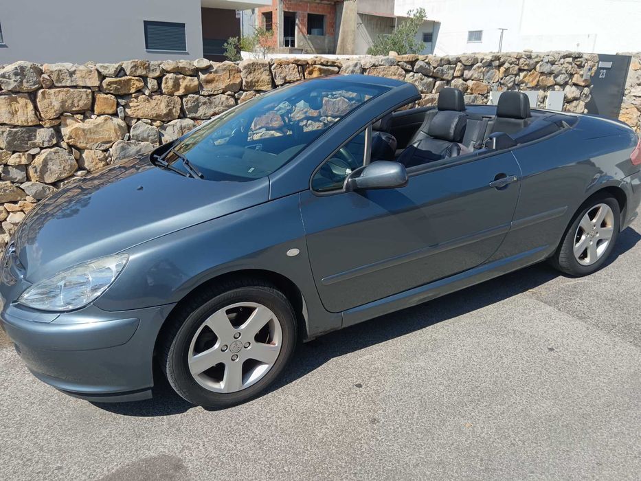 Descapotável estimado capota automática