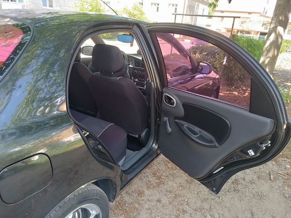 Ланос 1.6 2009 седан