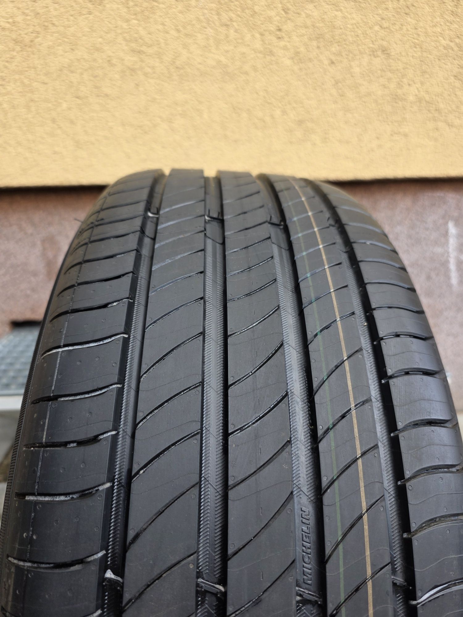 4x Michelin Primacy 4 235/50/R19
