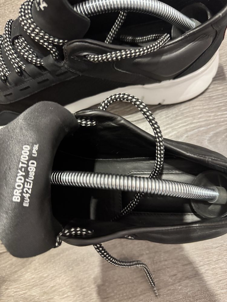 Кроссовки унисекс, Bally
