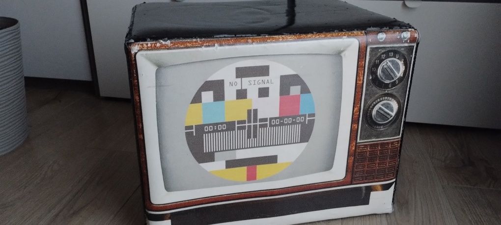 Pufa, telewizor, PRL, ozdobna, nieotwierana