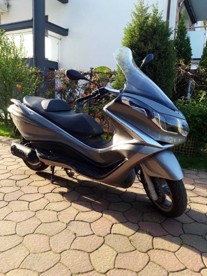 skuter Piaggio X10 125 ccm   2014 r