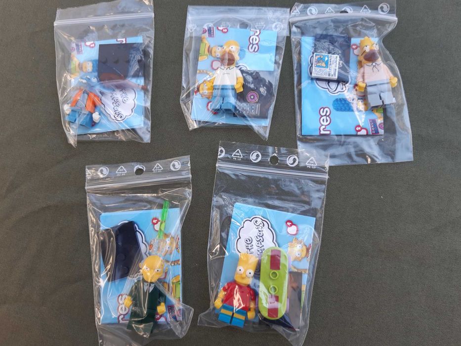 Lego 9 Minifiguras The Simpsons Series 1 e 2 com Folhetos Originais