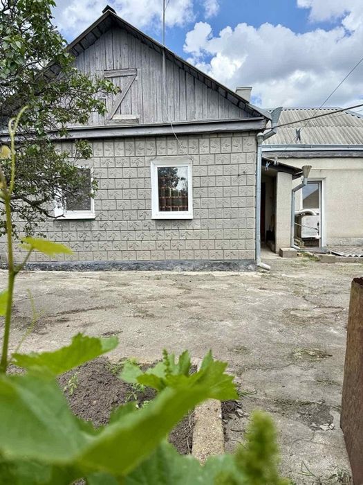 Будинок з великою ділянкою 3D ТУР