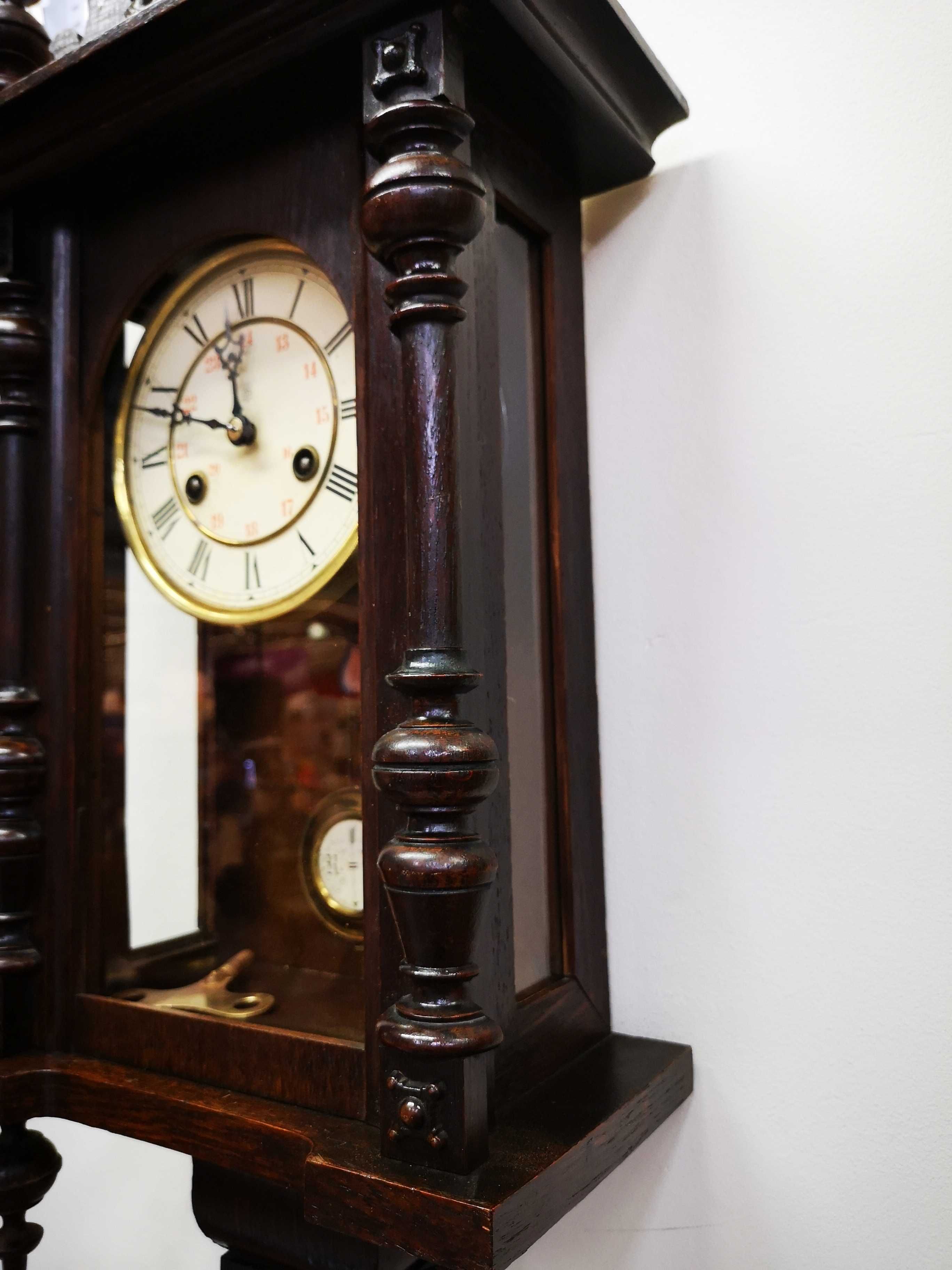 Zegar eklektyk Junghans miniatura około 1895 roku