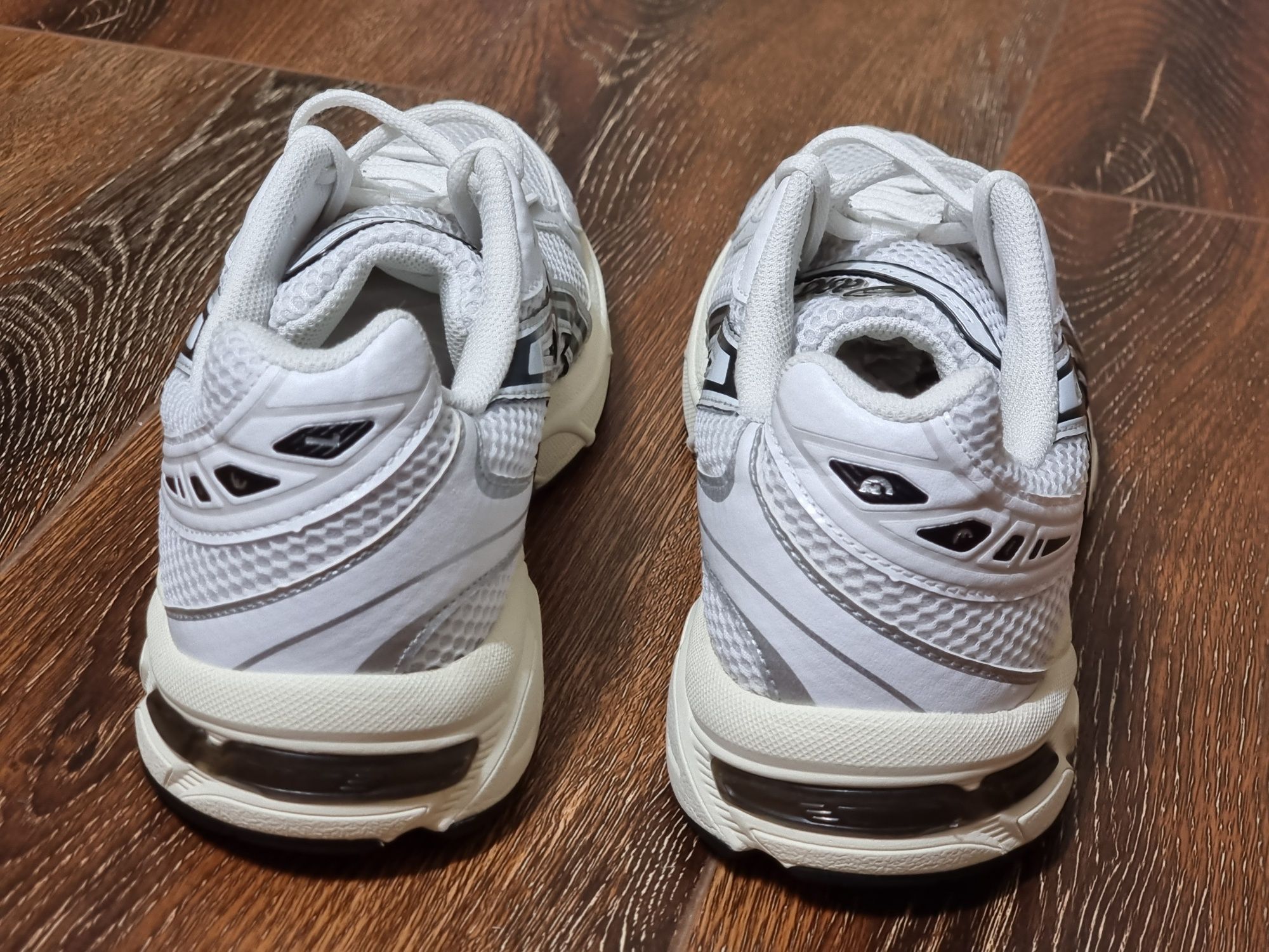 Оригінал 100% кросівки asics gel 1130 eur 42.5