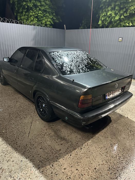 Продам BMW E34 m20b25