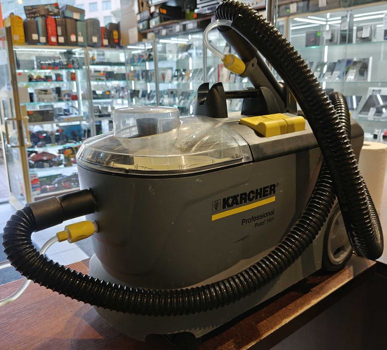 Odkurzacz piorący Kärcher Professional Puzzi 10/1 z dyszą do tapicerki