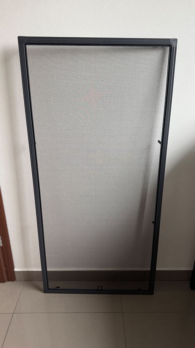 Moskitiera okienna w ramce aluminiowej, wpinana,  kolor Antracyt