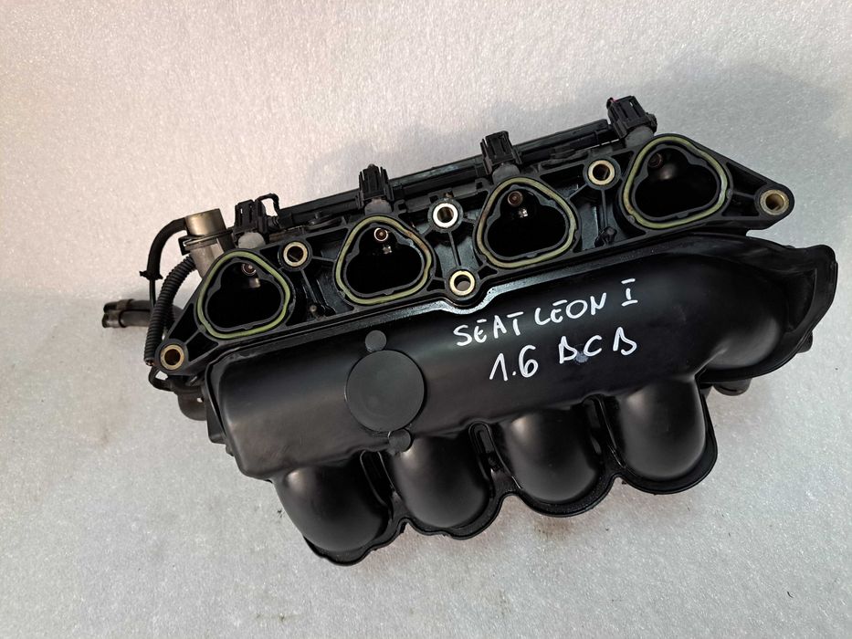 Kolektor ssący wtryski Seat Leon I Toledo II 1.6 BCB -711FA