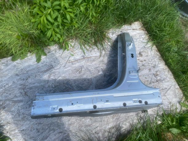 LEWY Bok Prog Slupek B Srodkowy Cwiartka LEWA BMW G30 G31