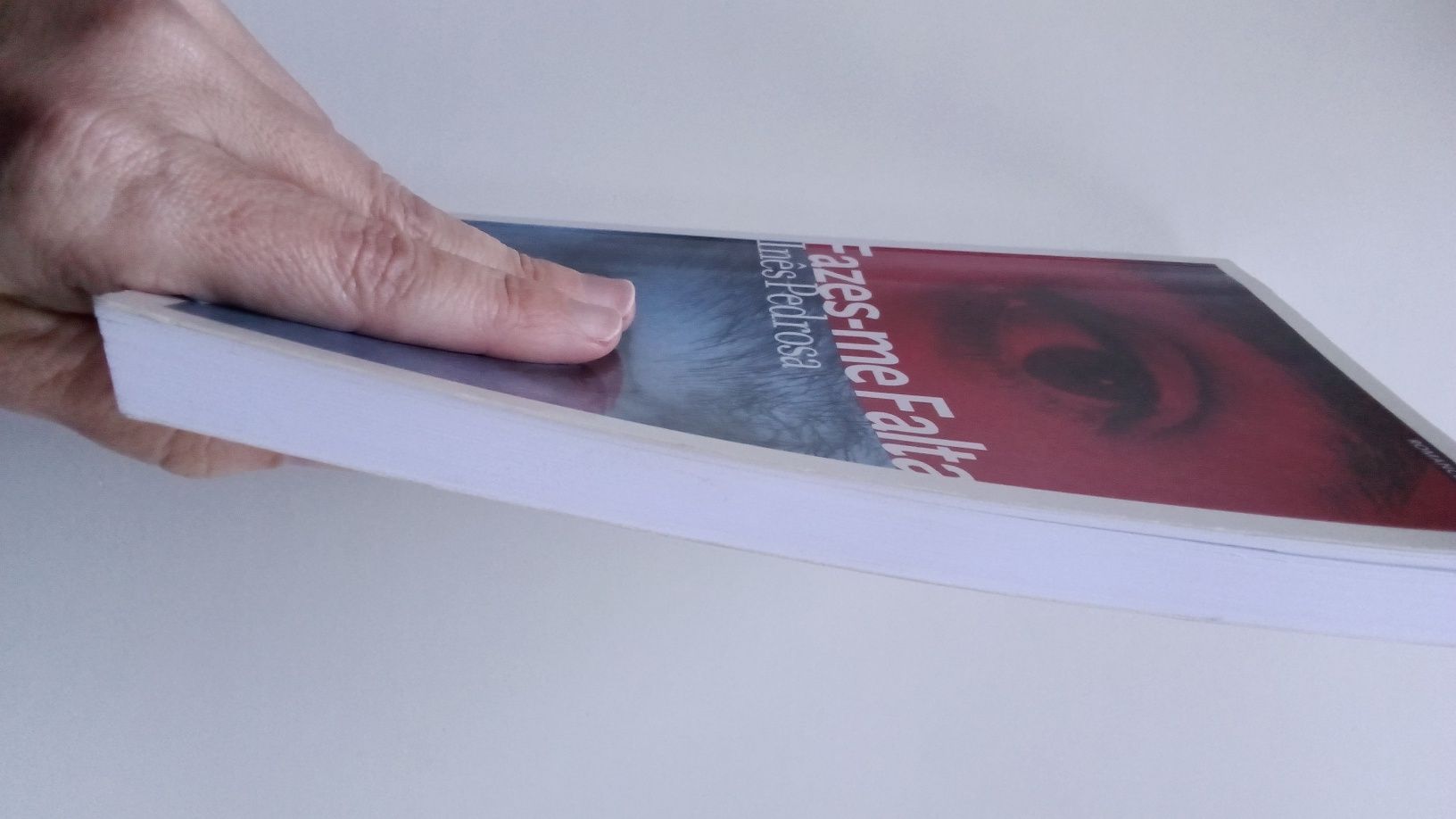 Livro "Fazes-me Falta" de Inês Pedrosa