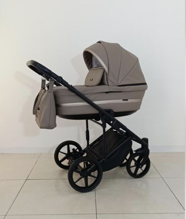 Продам коляску Адамекс 2в1