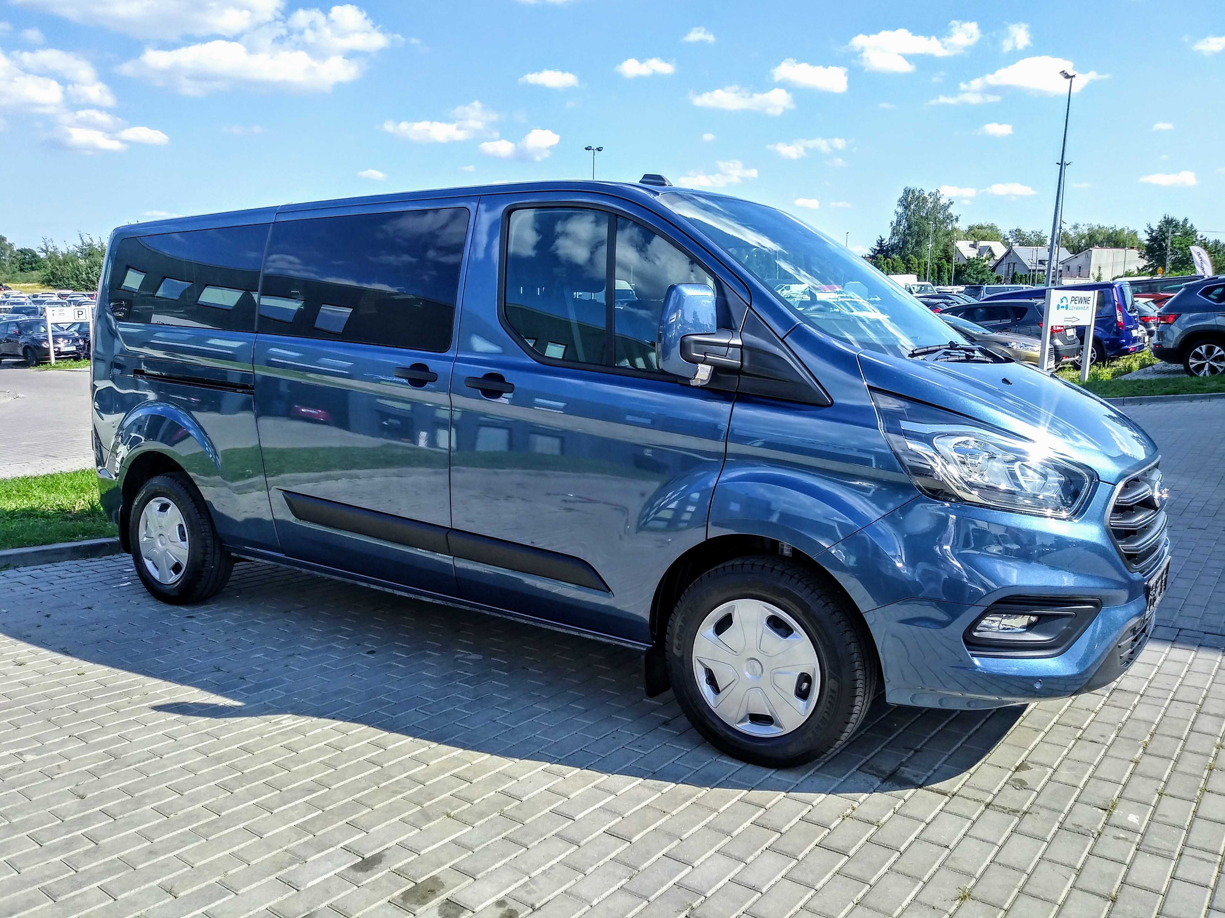 Wynajem Busów 9 Osobowych Ford Transit Custom Narty Wakacje