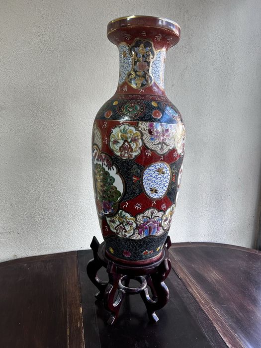 Vaso Porcelana Estilo Oriental - Pintado à Mão/Base de Madeira