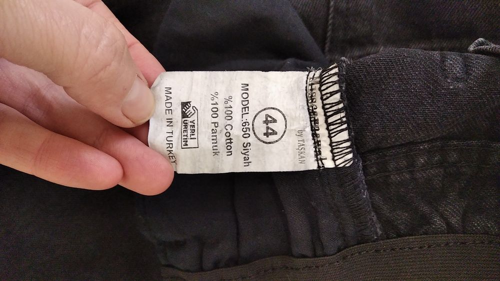 Spodnie dżinsowe w kolorze czarnym