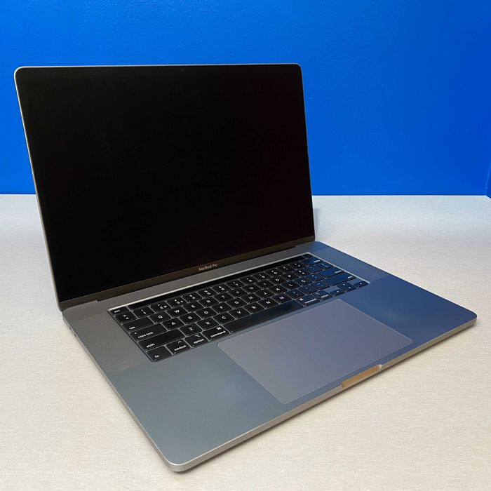 Apple MacBook Pro 16" - A2141 (i7/16GB/512GB SSD/Radeon Pro 5300M 4GB)