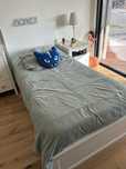 Cama  convertivel   Trama  como nova