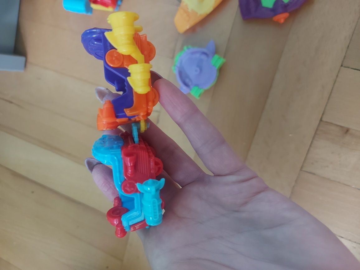 Super Zings 8 figurek 8 pojazdów 1 robot wyrzutnia