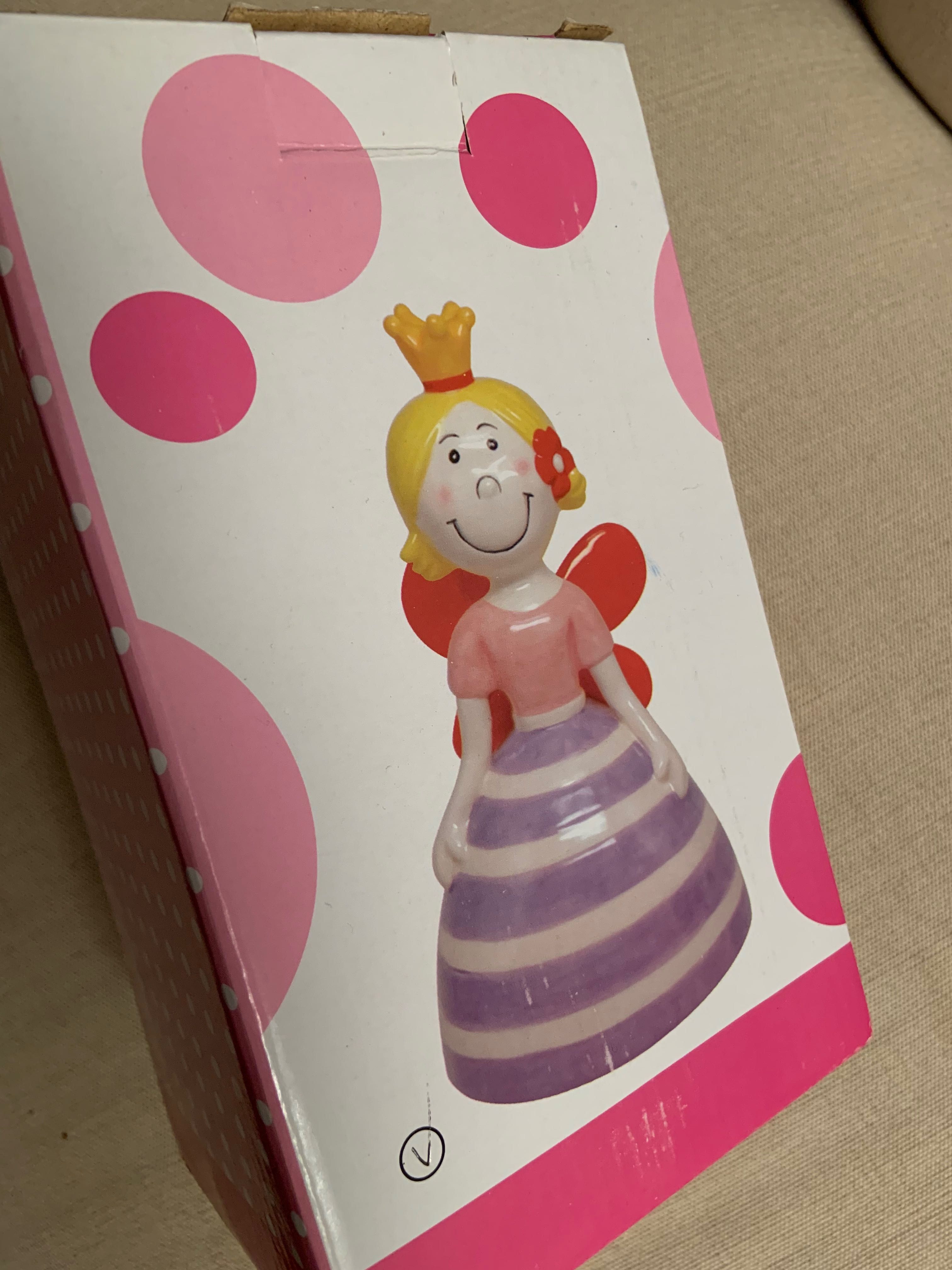 Boneca (mealheiro) em loiça pintada