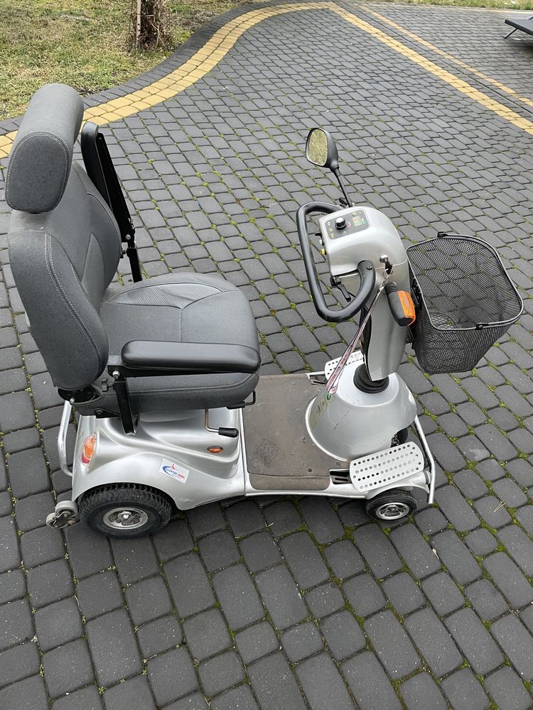 Wózek inwalidzki akumulatorowy