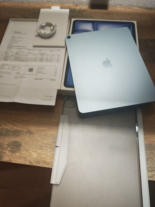 iPad Air 13" 128GB Azul Semi-novo, C/Garantia Aceito Retomas