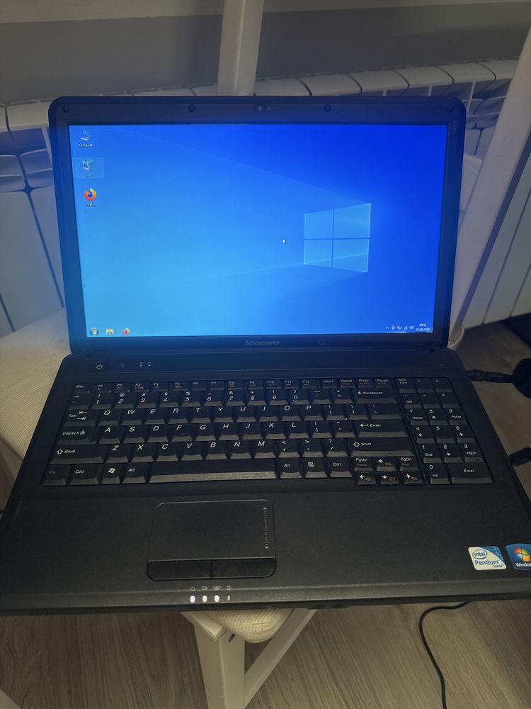 Laptop Lenovo G550 C2D T9500 2.6GHz, 8GB DDR3, 128GB SSD