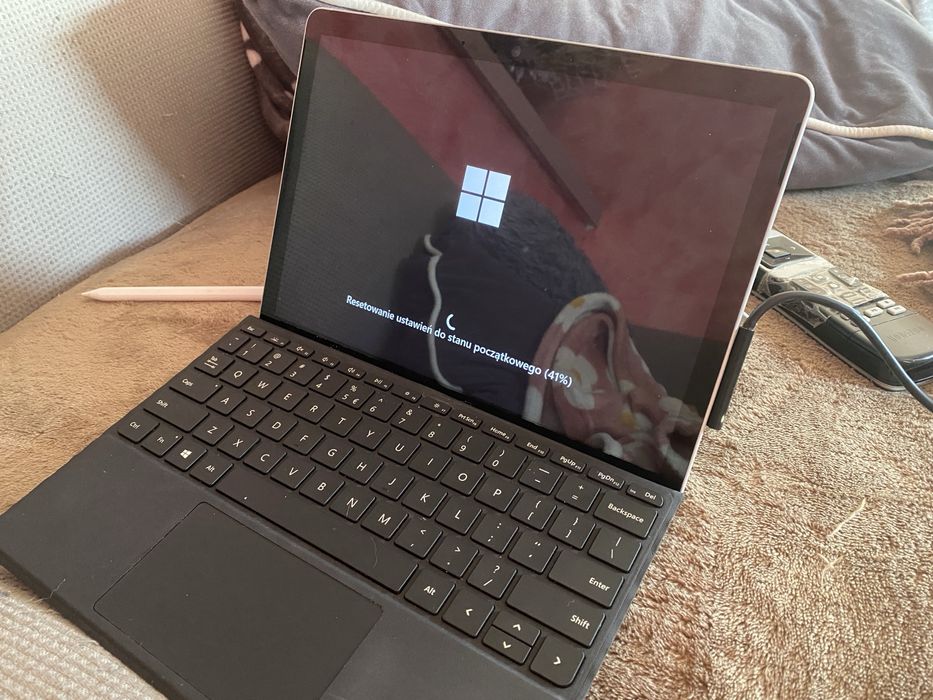 MiCROSOFT SURFACE GO 3  +klawiatura