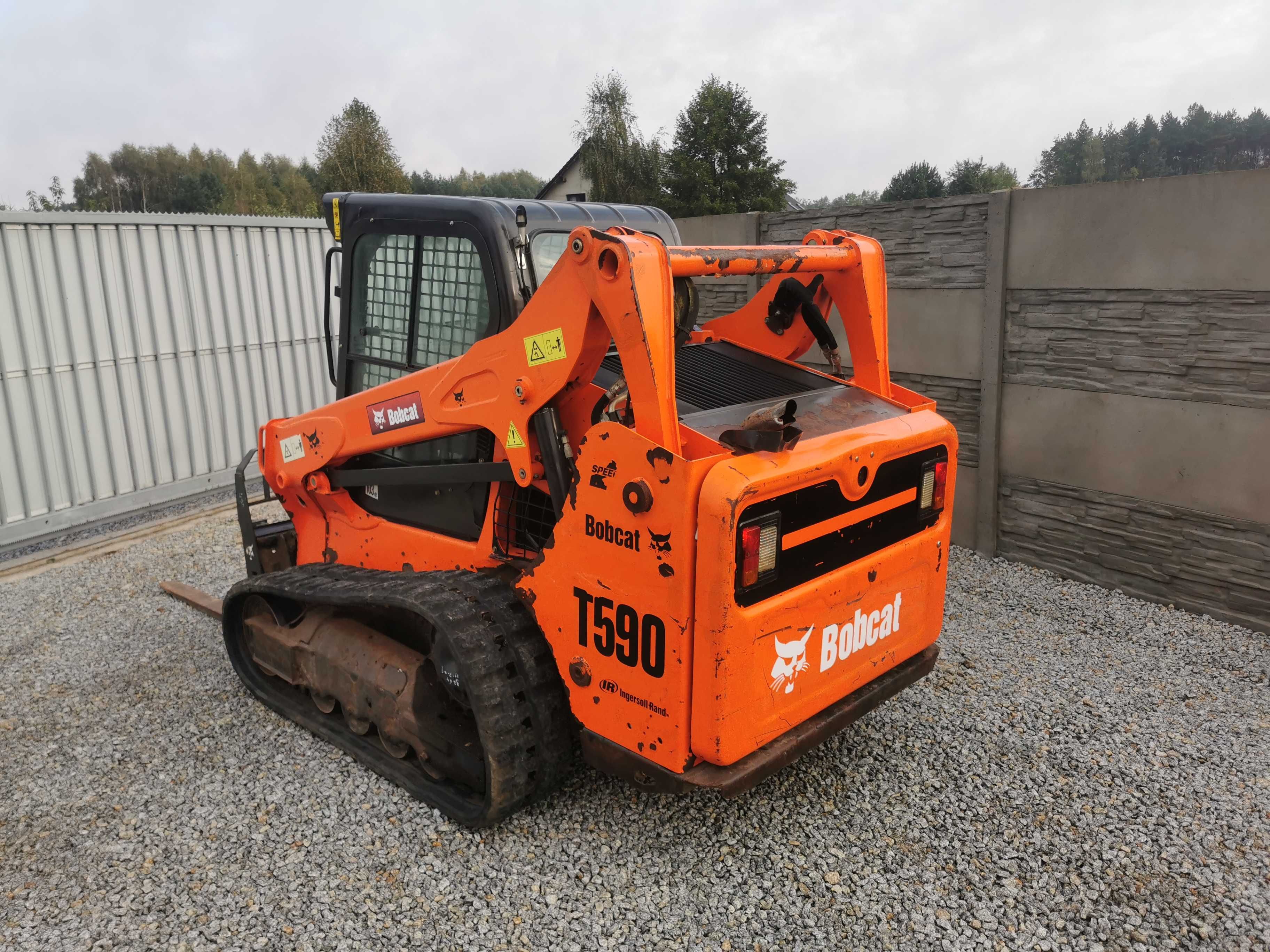 Ładowarka gąsienicowa miniładowarka Bobcat t590 / rok 2016 !!!
