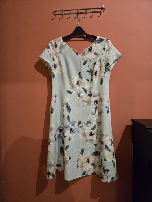 Sukienka letnia w kwiaty