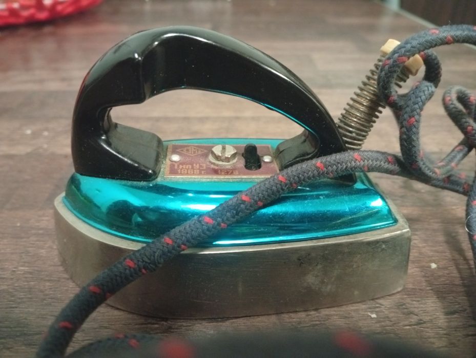 Продам ! Утюг ! СССР