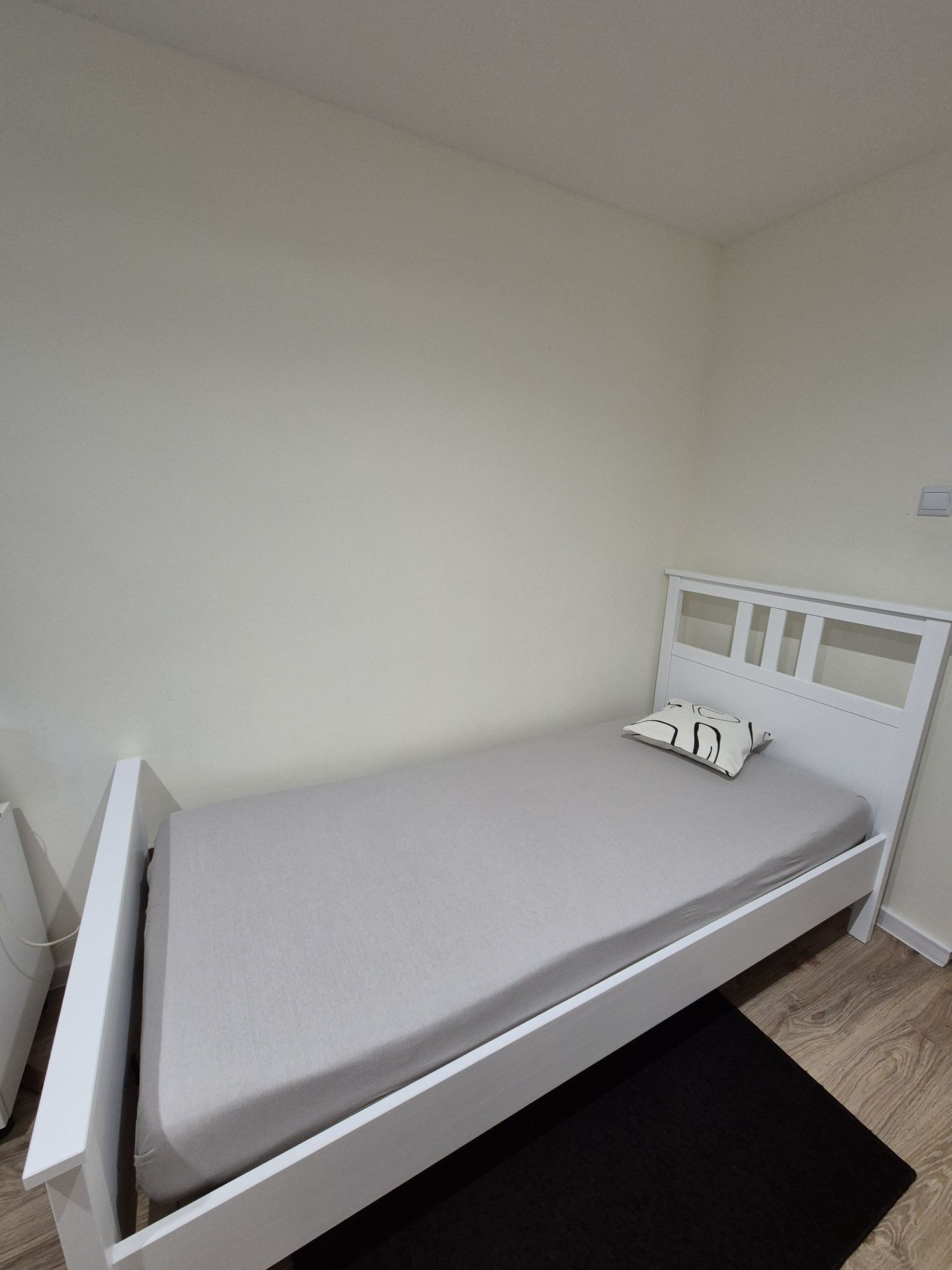 Śliczne łóżko Ikea Hemnes 90 cm x 200 cm stan idealny