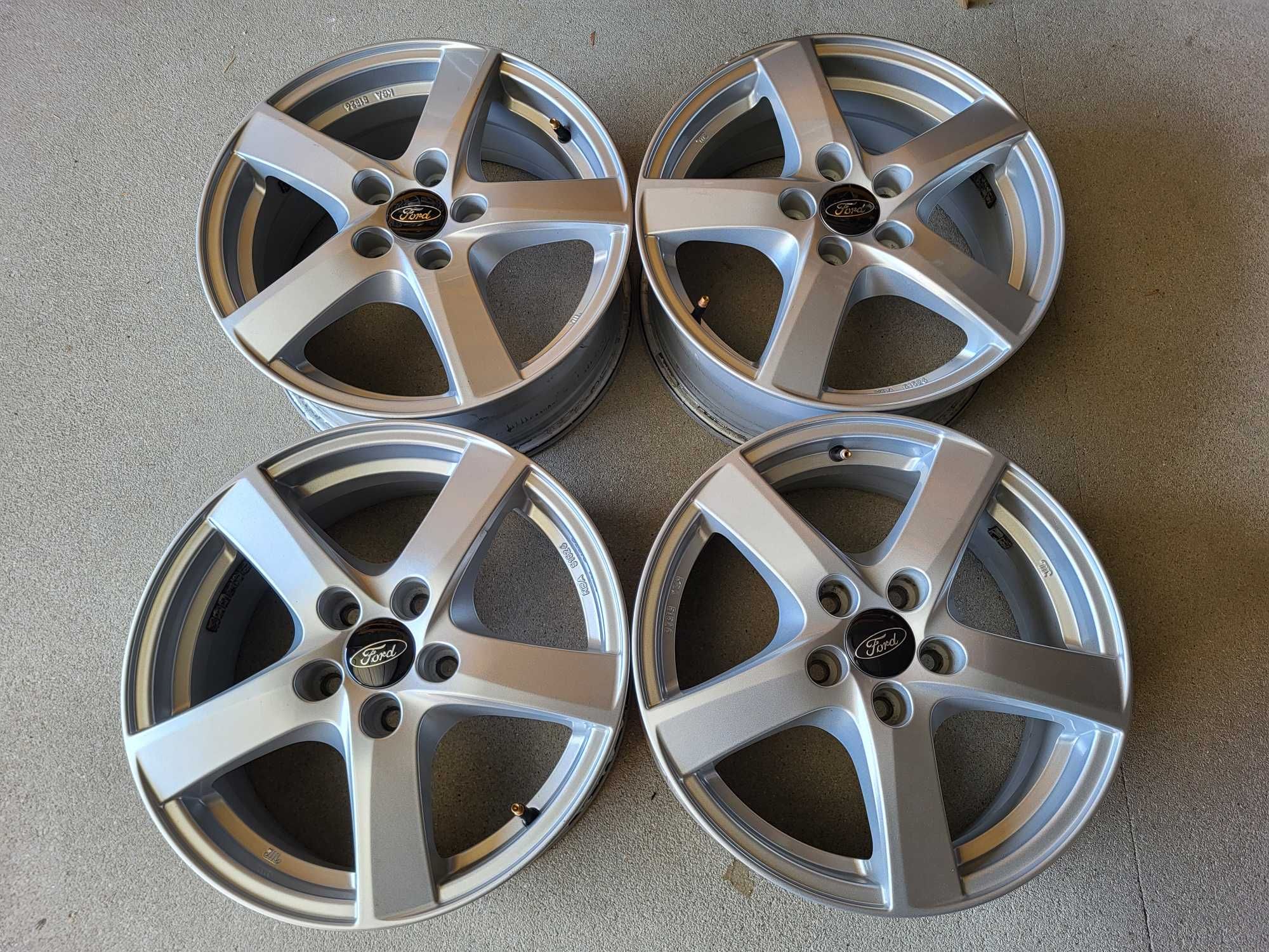 [824] Felgi aluminiowe FORD 16 Cali 5x108 Mondeo Focus C-max B-max