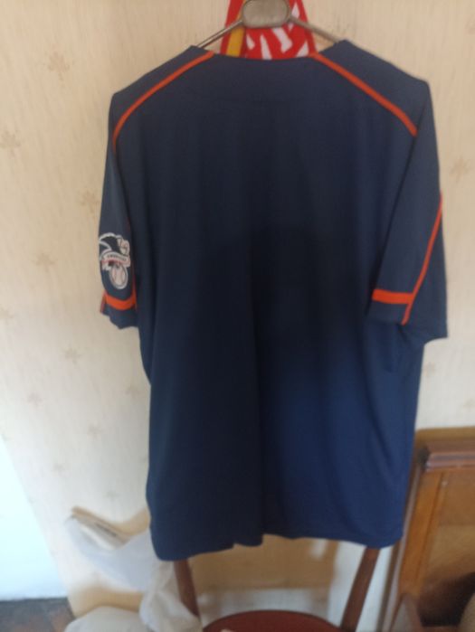 Бейсбольна футболка