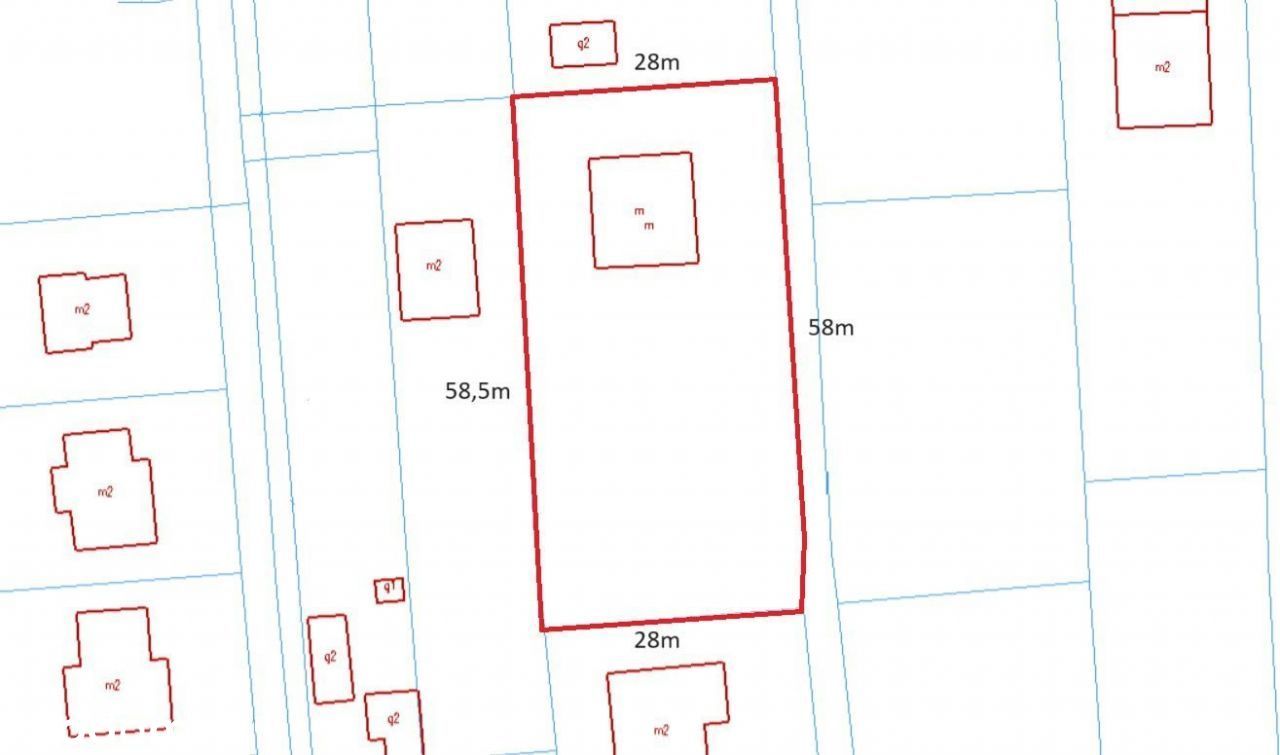 Działka budowlana 1634m2 z domem w stanie surowym