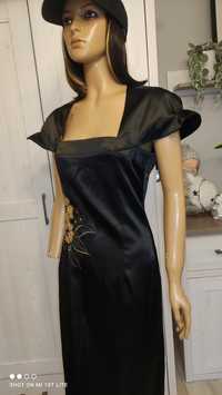 Czarna sukienka satynowa dekolt z tyłu