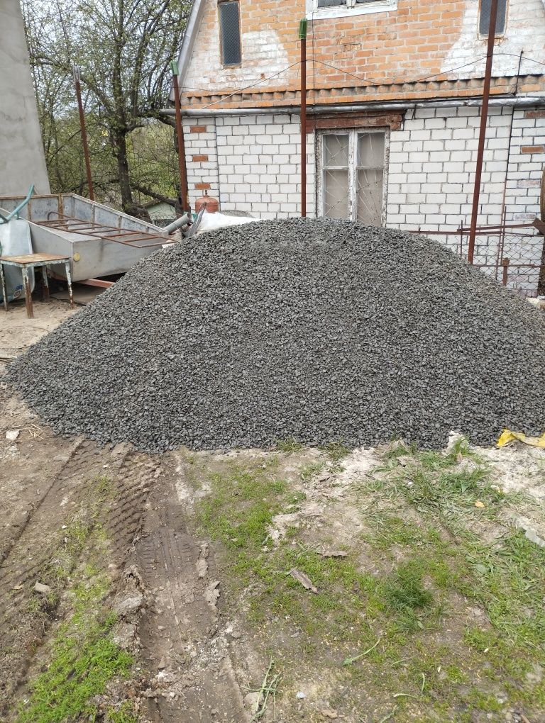 Доставка щебня, песка, гр.отсева, бутового камня.