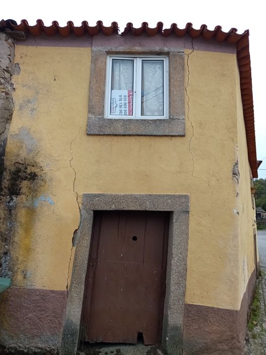 Casa a venda no Souto da velha Moncorvo