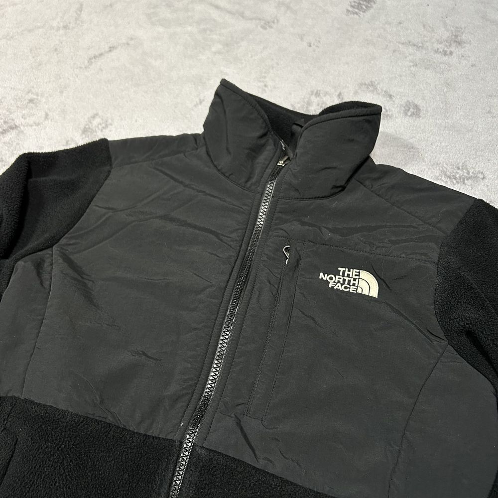 Kurtka polarowa The North Face TNF czarna mini logo haft denali