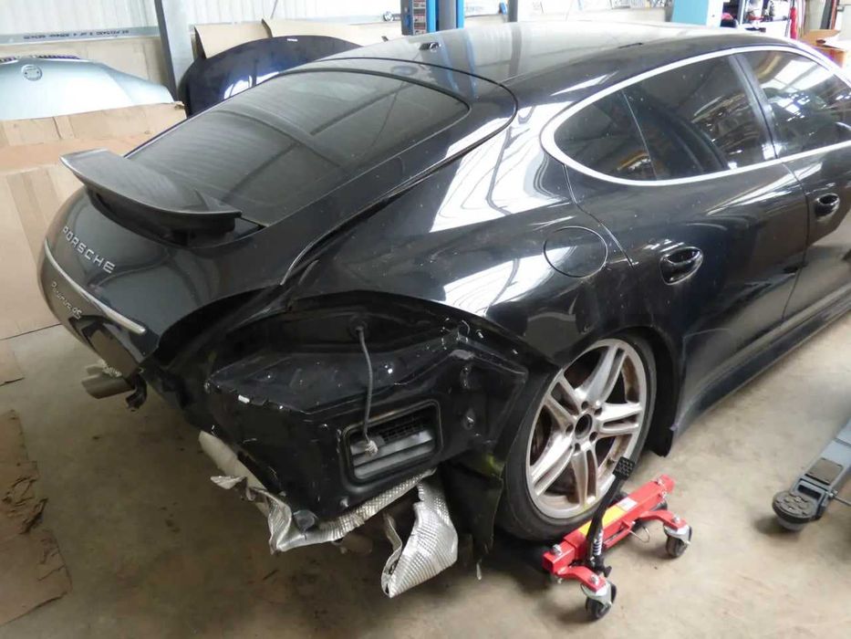 Разборка Porsche Macan Cayenne Taycan Б/У запчастини