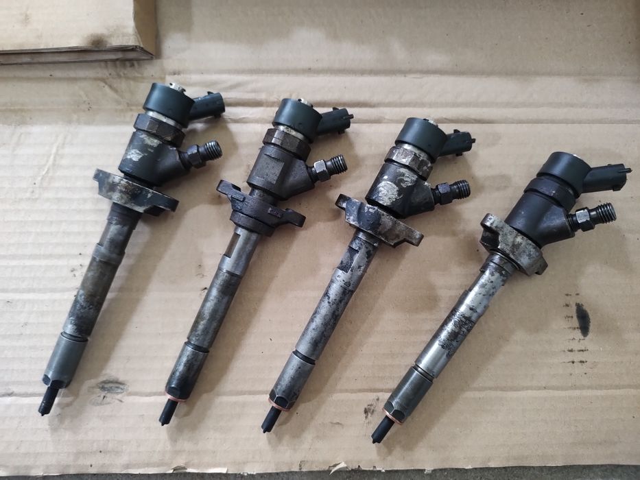 Wtryskiwacz 1.6 HDI 1,6 TDCI Bosch Ford Peugeot