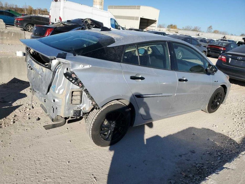 Toyota Prius LE 2022
