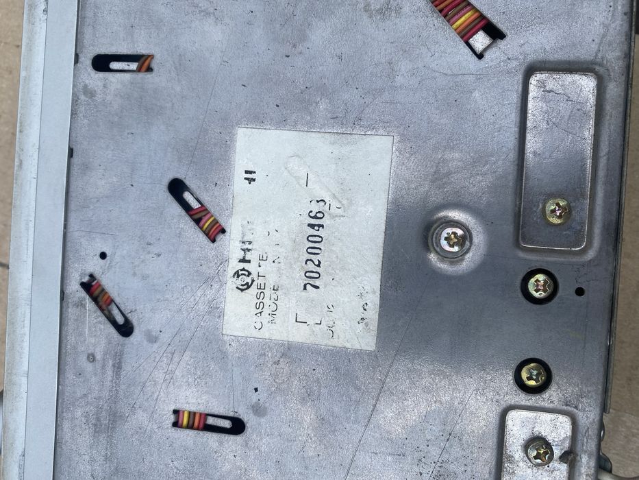 Автомагнитола hitachi рабочая