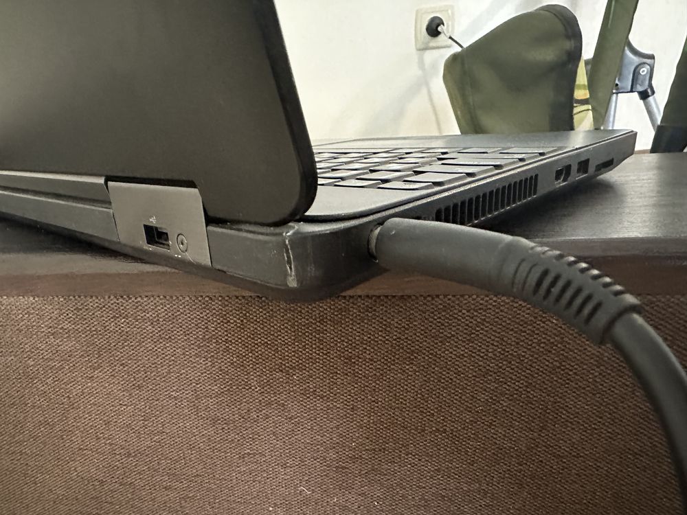 Ноутбук Dell latitude e5540 i3/8/500
