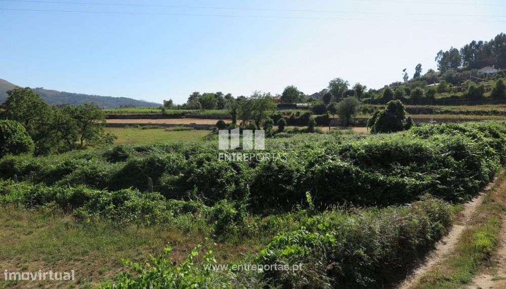 Venda de terreno para construção com 2396m², Refoios, Ponte de Lima