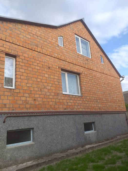 Здам будинок в довгострокову оренду м . Березне