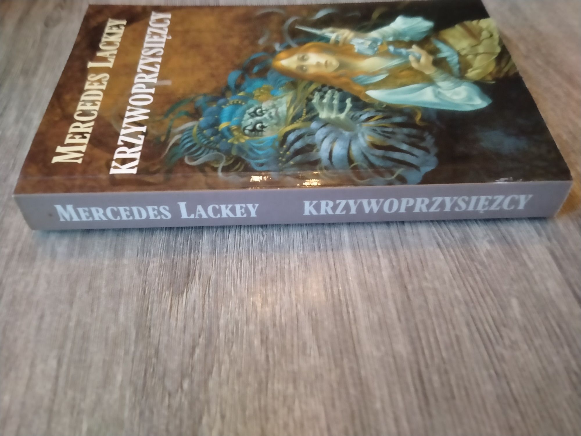 Mercedes Lackey Krzywoprzysięzcy