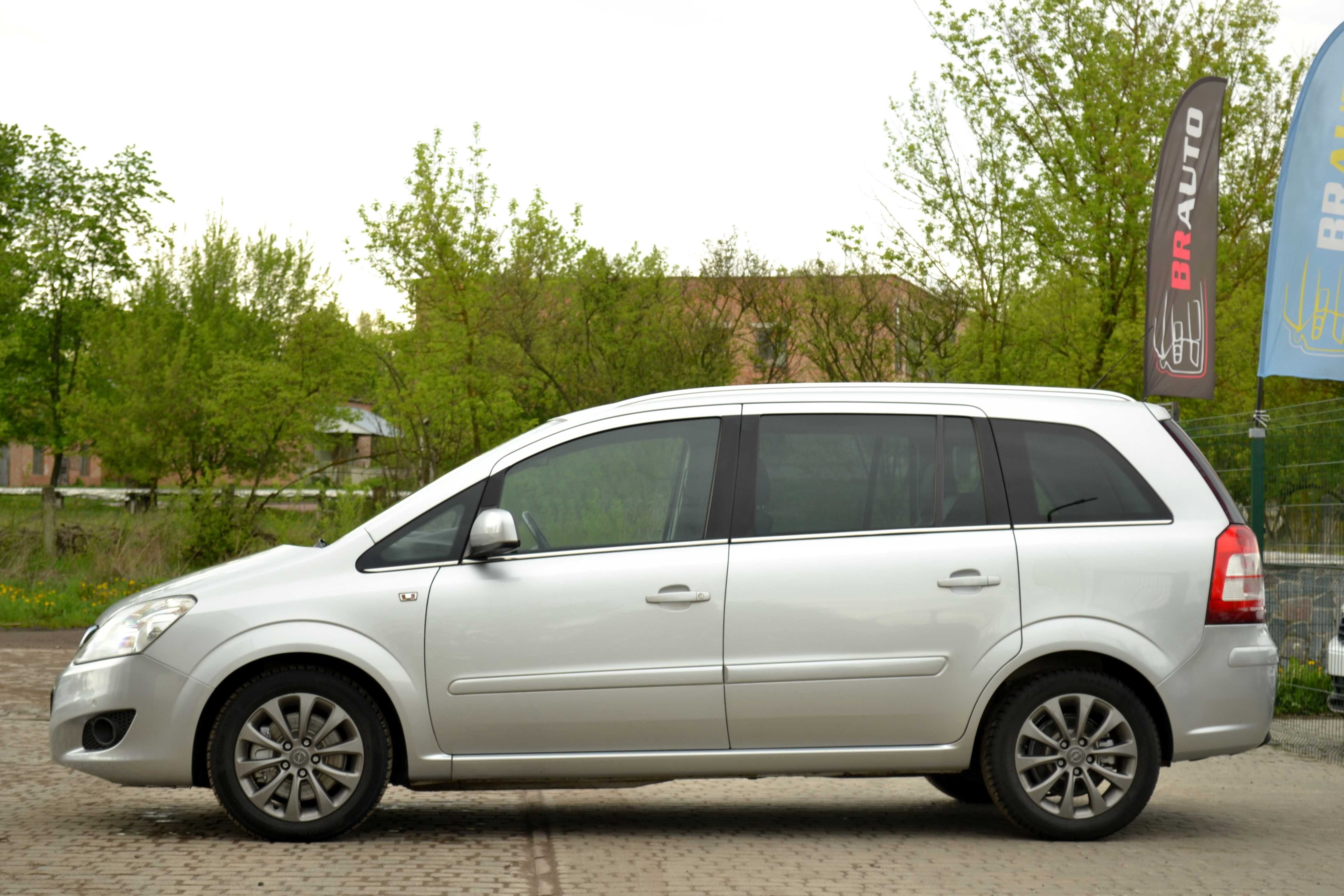 Opel Zafira 2011