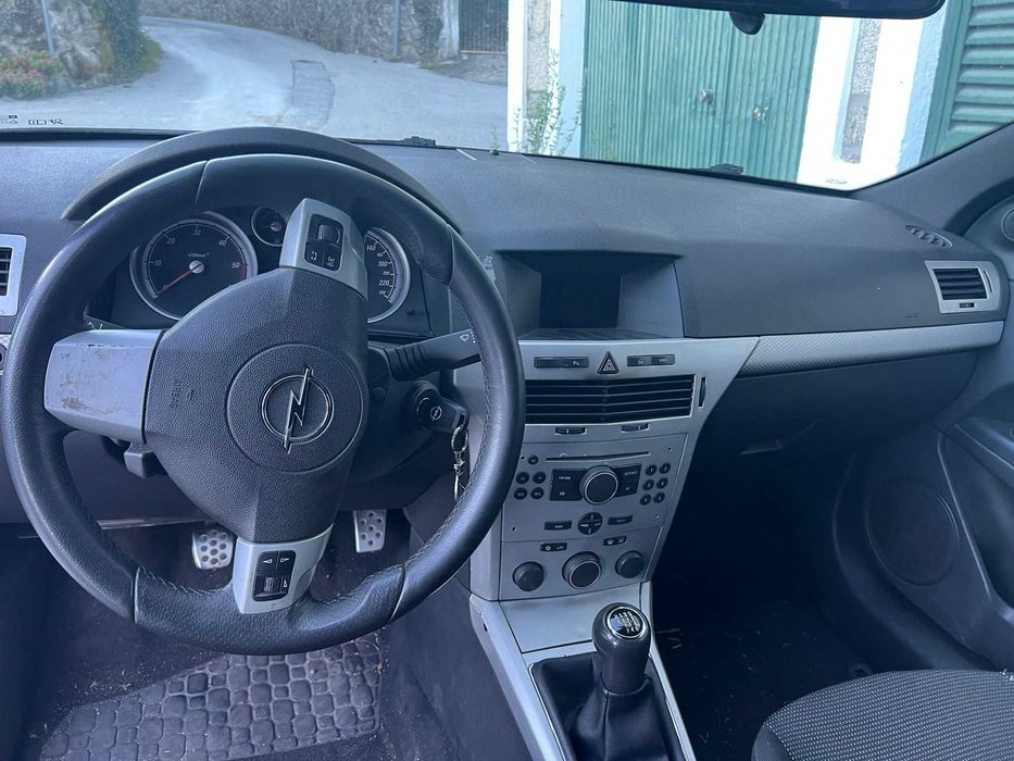 Opel  Astra H 1.7 DTI